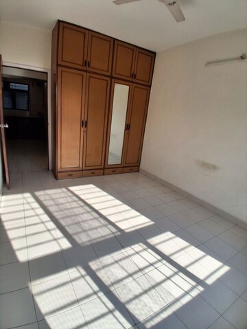 Room in 2 BHK Apartment at Kolte Maestros, Wanowrie – for Rent