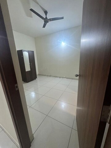 Room in 2 BHK Apartment at Prestige Jindal City, Bagalakunte – for Sale
