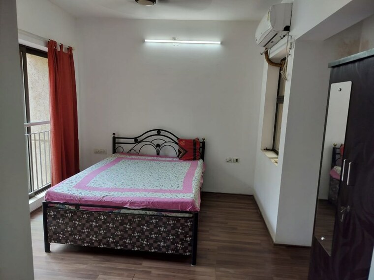 Bedroom, rosa-manhattan 3 Bedroom 900 Sq.Ft. Apartment In Ghodbunder Road Thane 10071044
