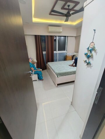 1 BHK Apartment For Rent in Rosa Royale, Ghodbunder Road