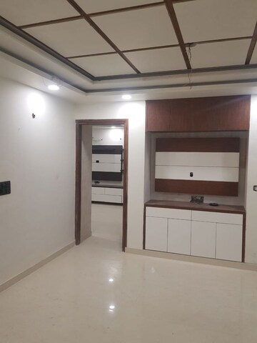 Room in 3 BHK Builder Floor at Fidato Honour Homes, Sector 89 – for Sale