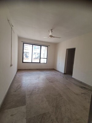 Room in 2 BHK Apartment at Oxford Comforts, Wanwadi – for Rent