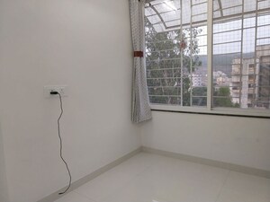 Room in 1.5 BHK Apartment at Hingne Khurd – for Rent
