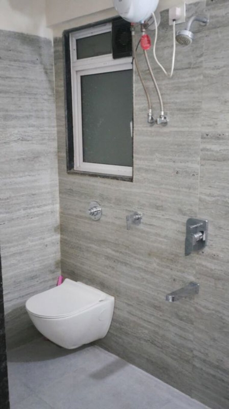 Bathroom, vaibhavlaxmi-royal-stone 2 Bedroom 640 Sq.Ft. Apartment In Vikhroli East Mumbai 10071139