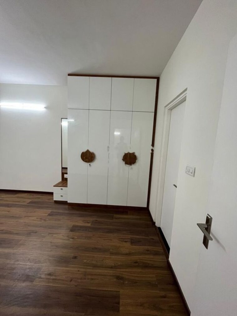 Room, godrej-aqua 3 Bedroom 1800 Sq.Ft. Apartment In International Airport Road Bangalore 10071154