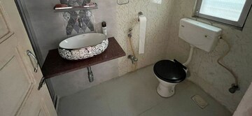 Bathroom in 2 BHK Apartment at Unity House Girgaon, Girgaon – for Rent