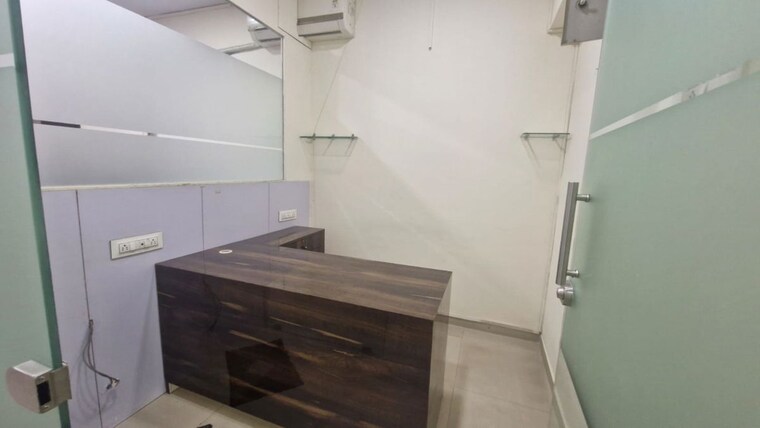 Team Area, goregaon east Commercial Office Space 350 Sq.Ft. In Goregaon East Mumbai 10071186