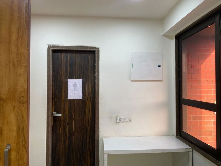 Room, iscon-emporio Commercial Office Space 2266 Sq.Ft. In Jodhpur Ahmedabad 10071216