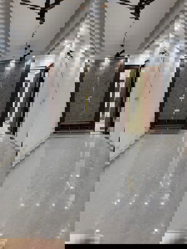 3 BHK 172 Sq.Yd. Builder Floor in BPTP District