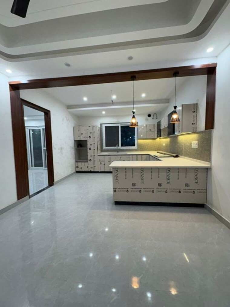  Parking, bptp-district 3 Bedroom 172 Sq.Yd. Builder Floor In Sector 81 Faridabad 10071378