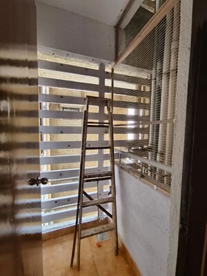 Staircase in 1.5 BHK Apartment at Lodha Codename The Ultimate, Majiwada – for Rent