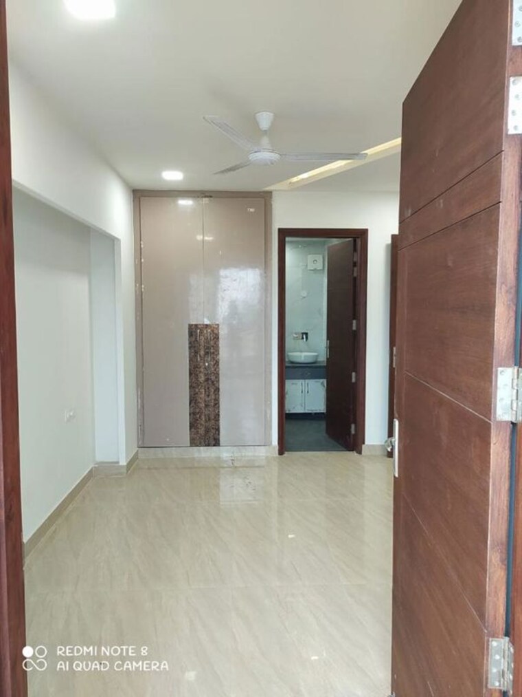 Room, bptp-eden-estate 3 Bedroom 270 Sq.Yd. Builder Floor In Sector 81 Faridabad 10071422