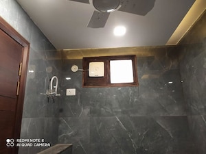 Parking in 3 BHK Builder Floor at BPTP Eden Estate, Sector 81 – for Sale