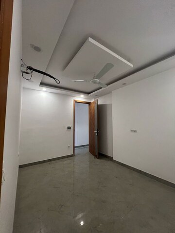 Room in 3 BHK Builder Floor at Govindpuri – for Sale