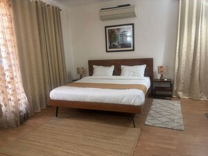 Bedroom in 3 BHK Builder Floor at Defence Colony – for Rent