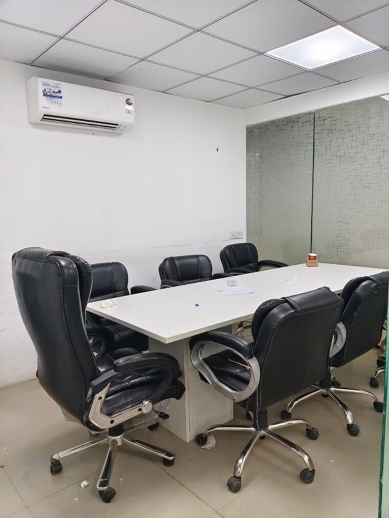Team Area, sector 63 Commercial Office Space 2200 Sq.Ft. In Sector 63 Noida 10069842
