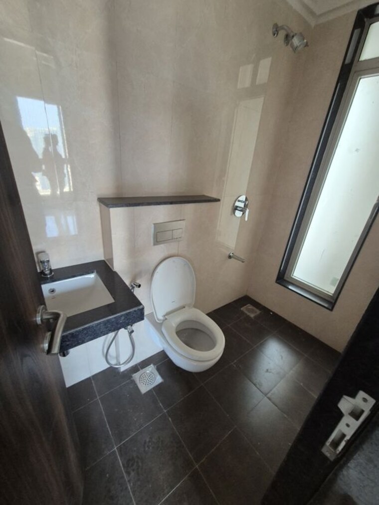 Bathroom, sheth-zuri 1.5 Bedroom 530 Sq.Ft. Apartment In Laxmi Nagar Thane 10071524