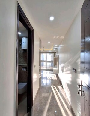 Building Lobby in 3 BHK Apartment at M3M Atrium, Sector 57 – for Rent