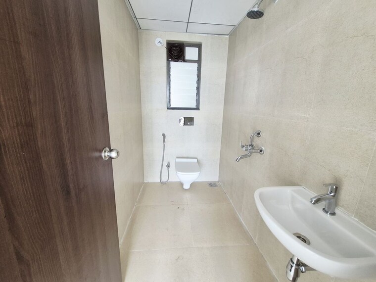 Bathroom, runwal-my-city-phase-ii-cluster-05 1 Bedroom 389 Sq.Ft. Apartment In Dombivli East Thane 10071555