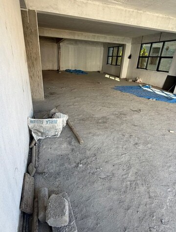  Showroom For Rent in Freebird, Frazer Town