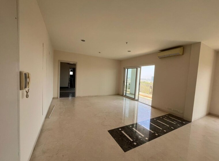 Room, mantri-altius 4 Bedroom 5500 Sq.Ft. Apartment In Shivaji Nagar Bangalore 9910382