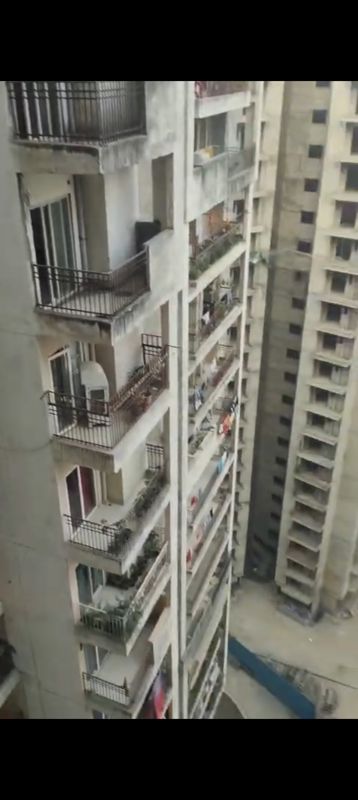 2.5 BHK + Study Room 1225 Sq.Ft. Apartment in Ajnara Le Garden