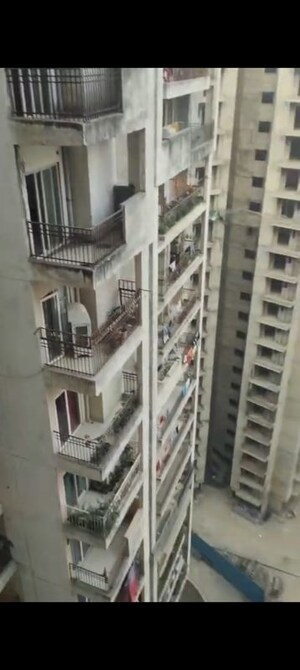 2.5 BHK Apartment For Sale in Ajnara Le Garden, Sector 16b Greater Noida