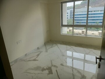 Room in 2 BHK Apartment at Blumen Apartments, Vikhroli West – for Rent