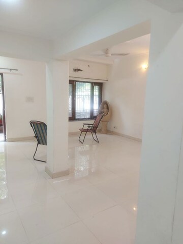Room in 2 BHK Apartment at Vasant Kunj – for Rent