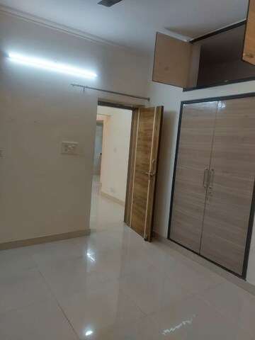 Room in 2 BHK Apartment at Vasant Kunj – for Rent