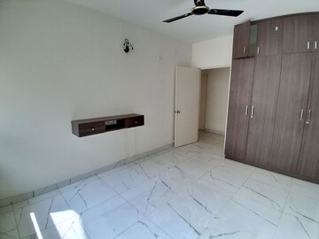 Room in 2 BHK Apartment at Mantri Manyata Lithos, Thanisandra – for Rent