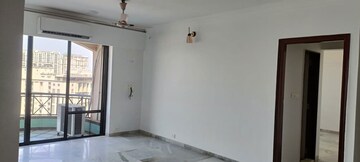 Room in 2 BHK Apartment at Hiranandani Gardens Lake Castle, Powai – for Rent
