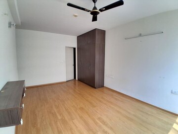 Room in 2 BHK Apartment at Mantri Manyata Lithos, Thanisandra – for Rent