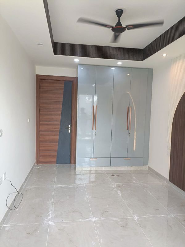 3 BHK + Extra Room Builder Floor For Rent in Vipul World Floors