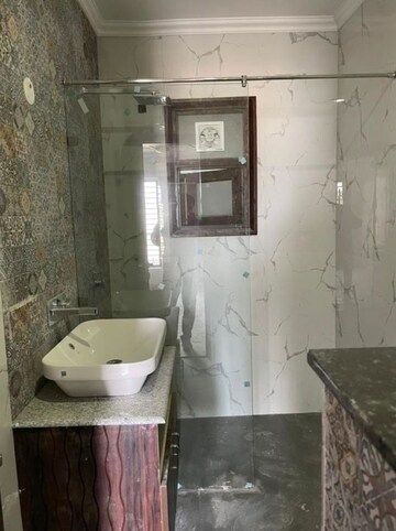 Bathroom in 3 BHK Builder Floor at BPTP District Phase 2, Sector 84 – for Sale