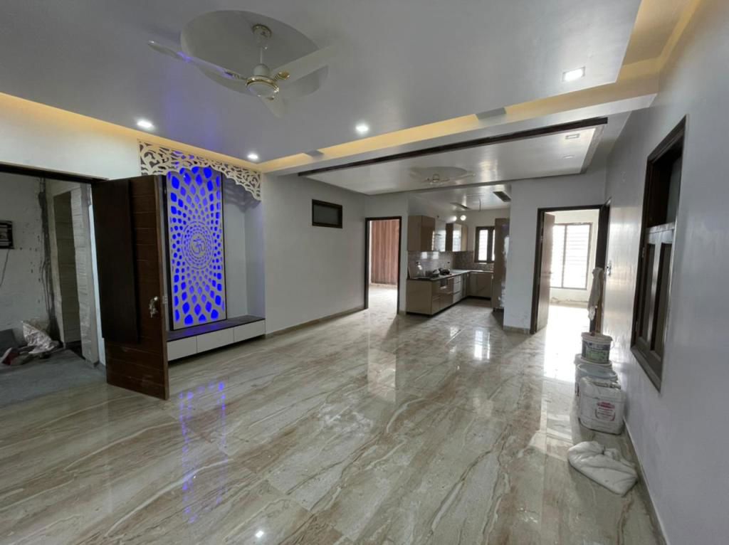 3 BHK + Pooja Room 145 Sq.Yd. Builder Floor in BPTP District Phase 2