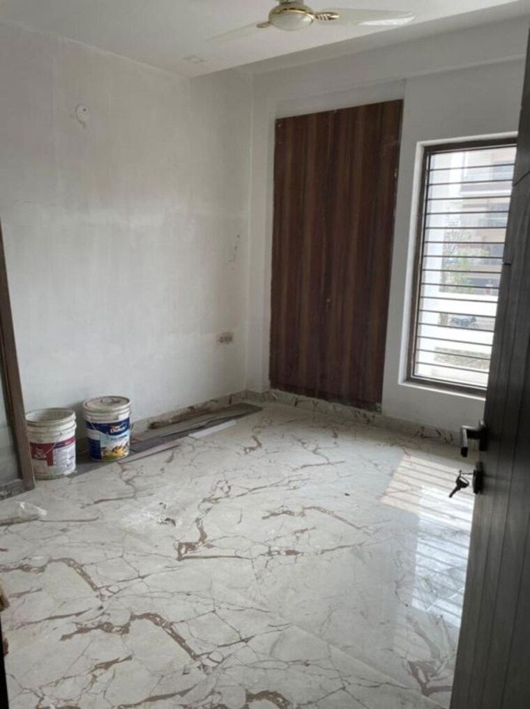 Room, bptp-district-phase-2 3 Bedroom 145 Sq.Yd. Builder Floor In Sector 84 Faridabad 10071626