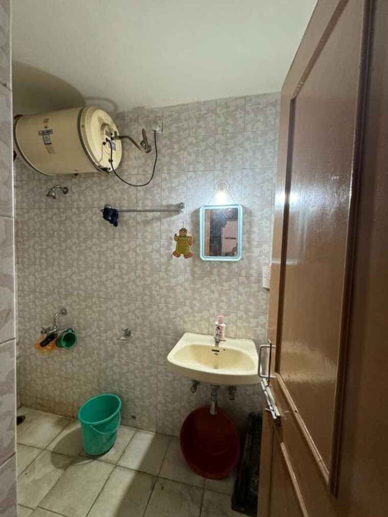 Bathroom, oxford-comforts 2 Bedroom 1040 Sq.Ft. Apartment In Wanwadi Pune 10071648