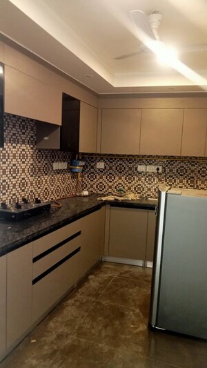 Bedroom in 2 BHK Builder Floor at Saket – for Rent