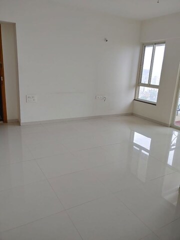 Room in 3 BHK Apartment at Nyati Esplanade, Bavdhan – for Rent