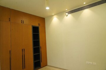 Room in 5 BHK Villa at Gold Fish Zresta, Kokapet – for Rent