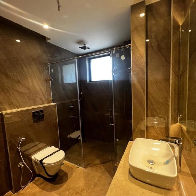 Bathroom, unitech-arcadia 3 Bedroom 523 Sq.Yd. Builder Floor In South City 2 Gurgaon 10071841