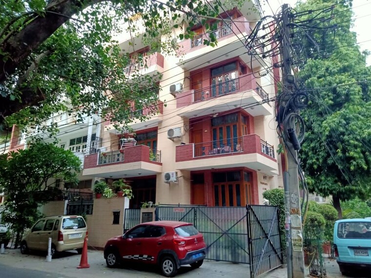 Exterior View, swaran-villa-friends-apartments 1 Bedroom 200 Sq.Ft. Apartment In Sector 52 Gurgaon 10071900