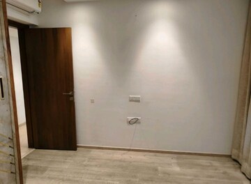 Room in 3 BHK Apartment at Hiranandani Lake Enclave Glendale, Thane West – for Sale