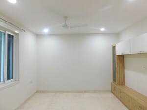 Room in 4 BHK Apartment at Hill View Banjara Hills, Banjara Hills – for Rent