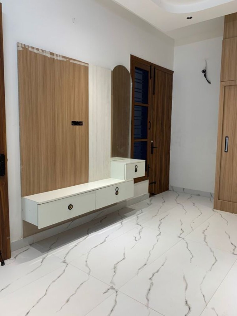 Room, kharar mohali road 3 Bedroom 100 Sq.Yd. Villa In Kharar Mohali Road Kharar 10071969