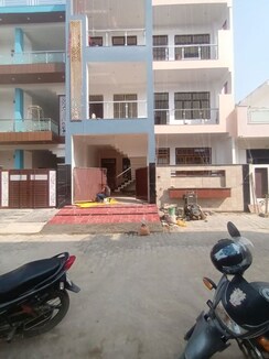 3 BHK + Extra Room Builder Floor For Rent in Stellar Okas Golf View