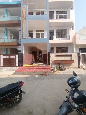 3 BHK Builder Floor For Rent in Stellar Okas Golf View, Sushant Golf City