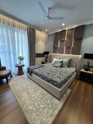 Bedroom in 3 BHK Builder Floor at Unitech Arcadia, South City 2 – for Sale