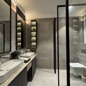 Kitchen in 3 BHK Builder Floor at Unitech Arcadia, South City 2 – for Sale